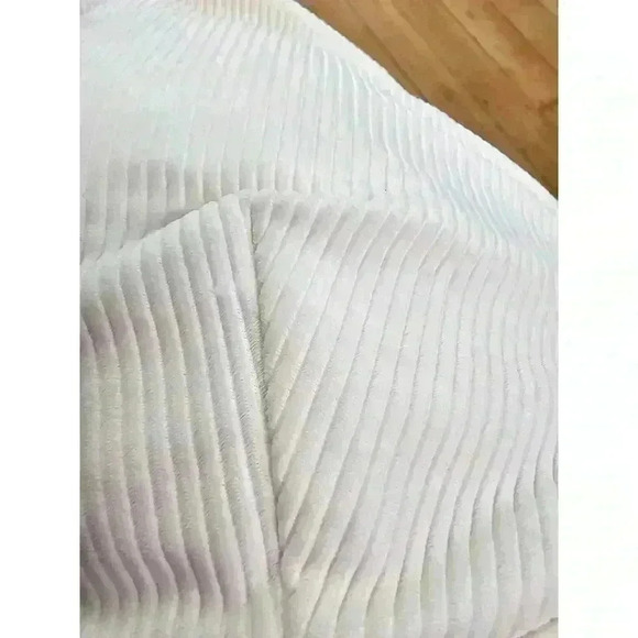 Elegant Cream One-Piece Swimsuit - Picture 15 of 16